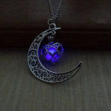 Load image into Gallery viewer, Crescent Moon and Heart Choker Necklace
