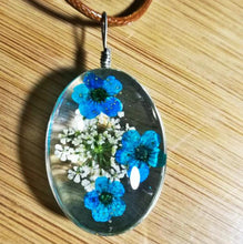 Load image into Gallery viewer, Dried Eternal Flower Necklaces

